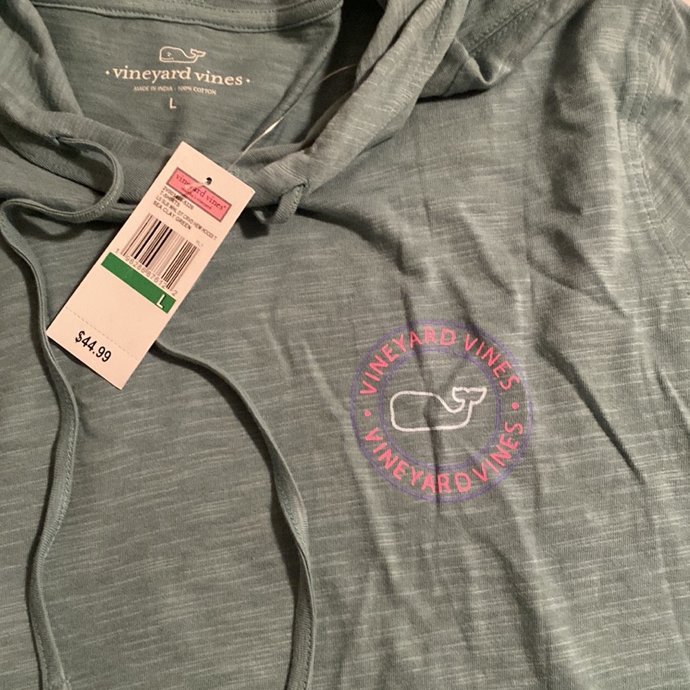 NWT Vineyard Vines hooded long sleeve t shirt - Picture 3 of 4